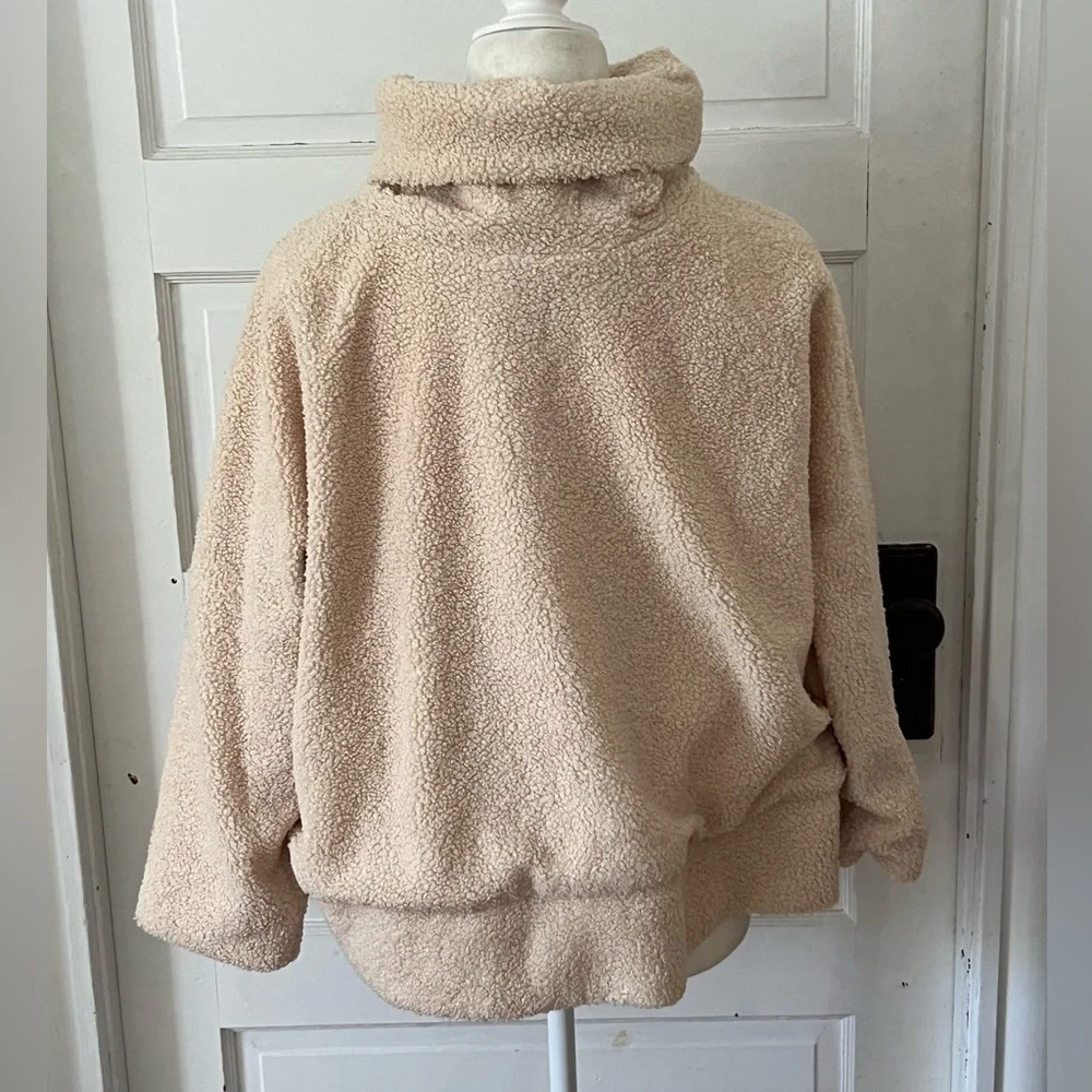 Tuckernuck | Rollins Funnel Neck Teddy Fleece - Picture 2 of 5